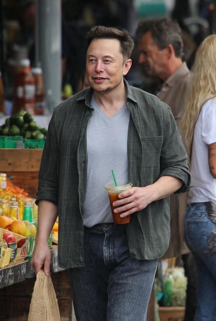 ElonScenario✨ tweet media