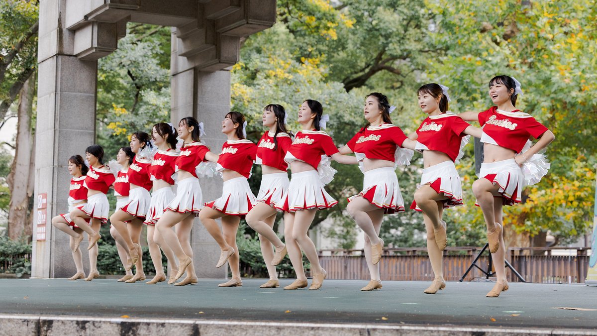 CheerHolicJapan's tweet photo. 「観客をもっと増やしたい」
「試合会場をもっと盛り上げたい」
「SNSで発信力を高めたい」
そんなスポーツチームさんへ📣
実はチアリーダーの存在は、
単なる応援だけではありません。

・家族や友人の来場
・地域との接点づくり
・SNS発信
・試合会場の演出強化

など、様々な効果があります✨
チアホリックでは応援チアリーダーチームの立ち上げ相談を受け付けています。

ご興味あるチーム関係者さまはお気軽にDMください📩