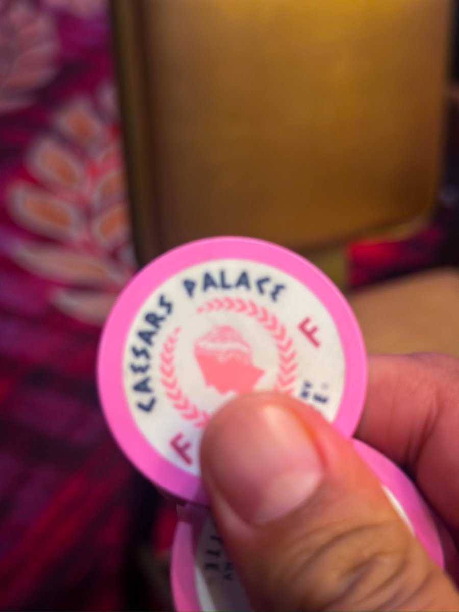 alejolima's tweet photo. #Enjoy 🦁
#Traveling 🎒 #CaesarsPalace 🏛️ #LasVegas 🎰 #Nevada 🏜️ #EU 🇺🇸 #Noviembre2025 🔙 https://t.co/xXzmXyTPJQ