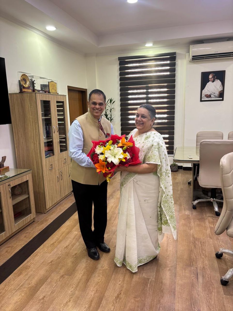svoruganti1466's tweet photo. Meeting with Secretary @IndiaPostOffice for Improving Service Delivery in Rajasthan, congratulations to Smt Vandita Kaul ji on her yeomen services to the National and wishing her a happy retirement

29 May 2026

@BhajanlalBjp 
@DIPRRajasthan 
@RajGovOfficial 
@RajCMO 
@PIBJaipur https://t.co/cmfAR139P4