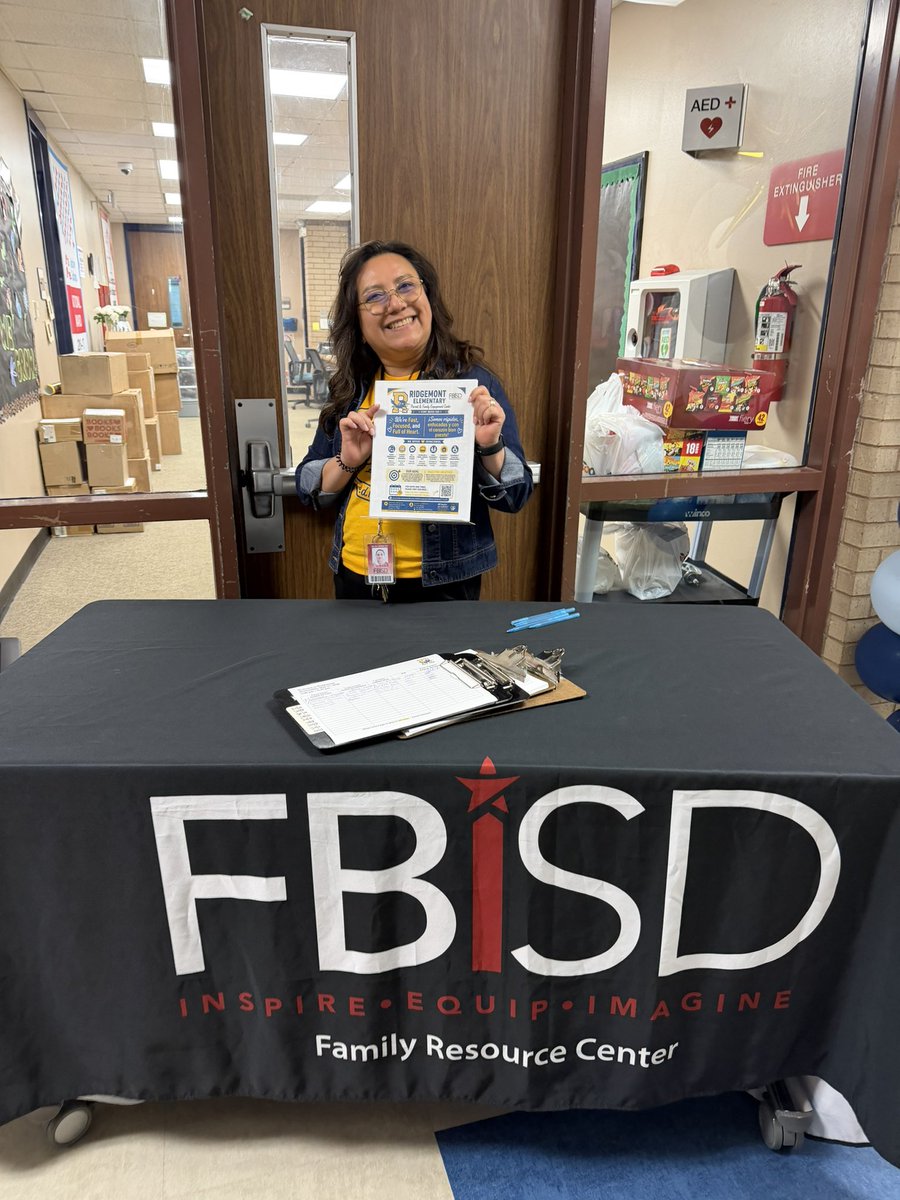 FLeiva83730's tweet photo. What a great Roadrunner Roundup💙💛 We loved welcoming our newest @RidgemontELC and @RME_Roadrunners families, showcasing our campus, and building excitement for the year ahead. Great food, music, and wonderful conversations.@DrJarethaJorda @SSaenzPhillips https://t.co/AS58BHs3ir