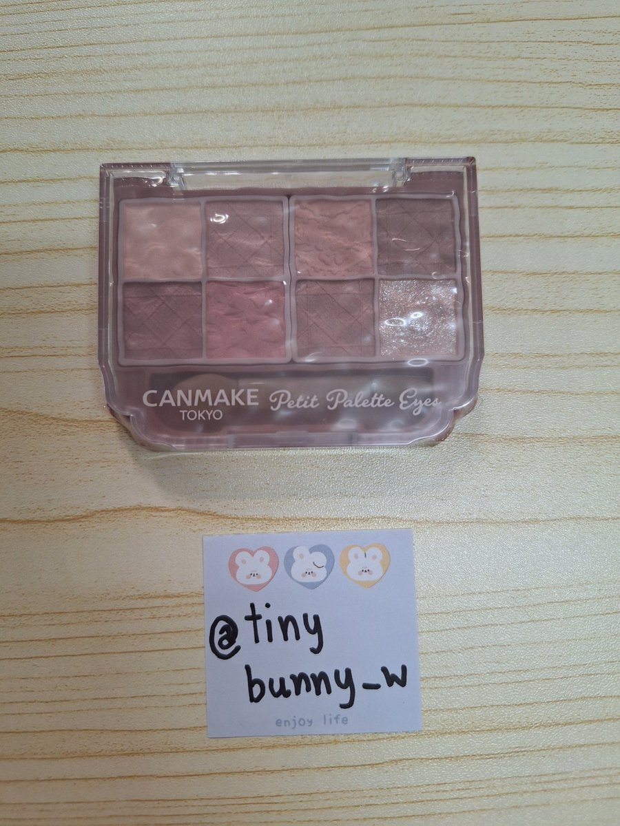 tinybunny_w's tweet photo. Canmake Petit Palette Eyes พาเลตตา สีM03  ของใหม่ 290 บาท ส่งฟรีค่า https://t.co/nvy7KDiRKy