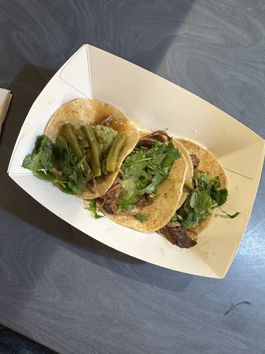 CoCa_Corunner's tweet photo. 人生で初めてサボテン食べた

サボテン入ってるタコス🌮

まぁまぁ美味しかった🥴

#シドニー空港 #タコス https://t.co/t6fc6pIwkG