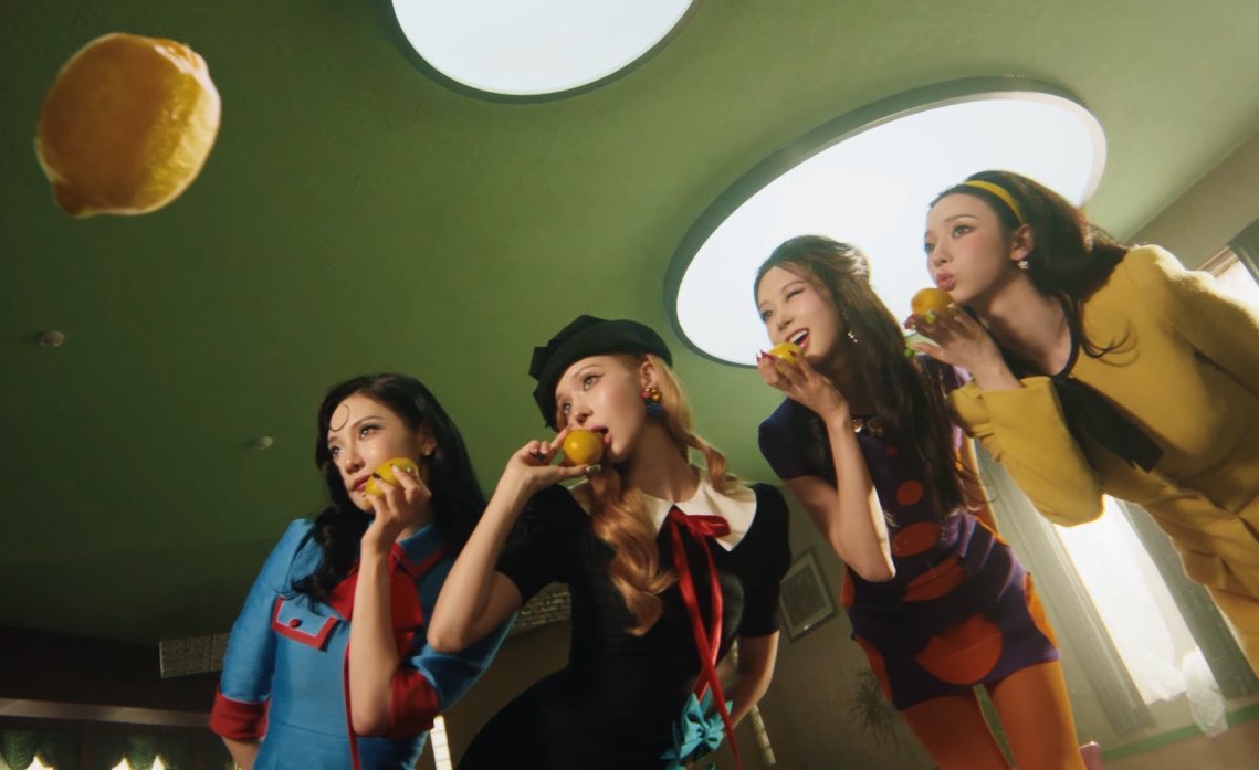 aespapic's tweet photo. i love how versatile the lemonade music video is https://t.co/8RKQ3neNr7