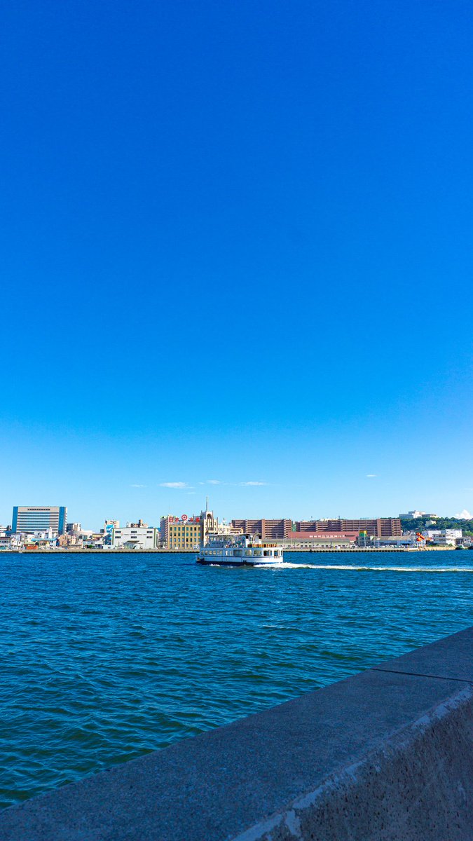 bokunarinosekai's tweet photo. 過去に戻れるなら、戻りたい。
やり直したいわけではない。
今の苦しい、狂しい環境を戻したい。
あの平穏で、時間の流れがゆっくりな時に戻りたい。 https://t.co/hlWn9rYBbb