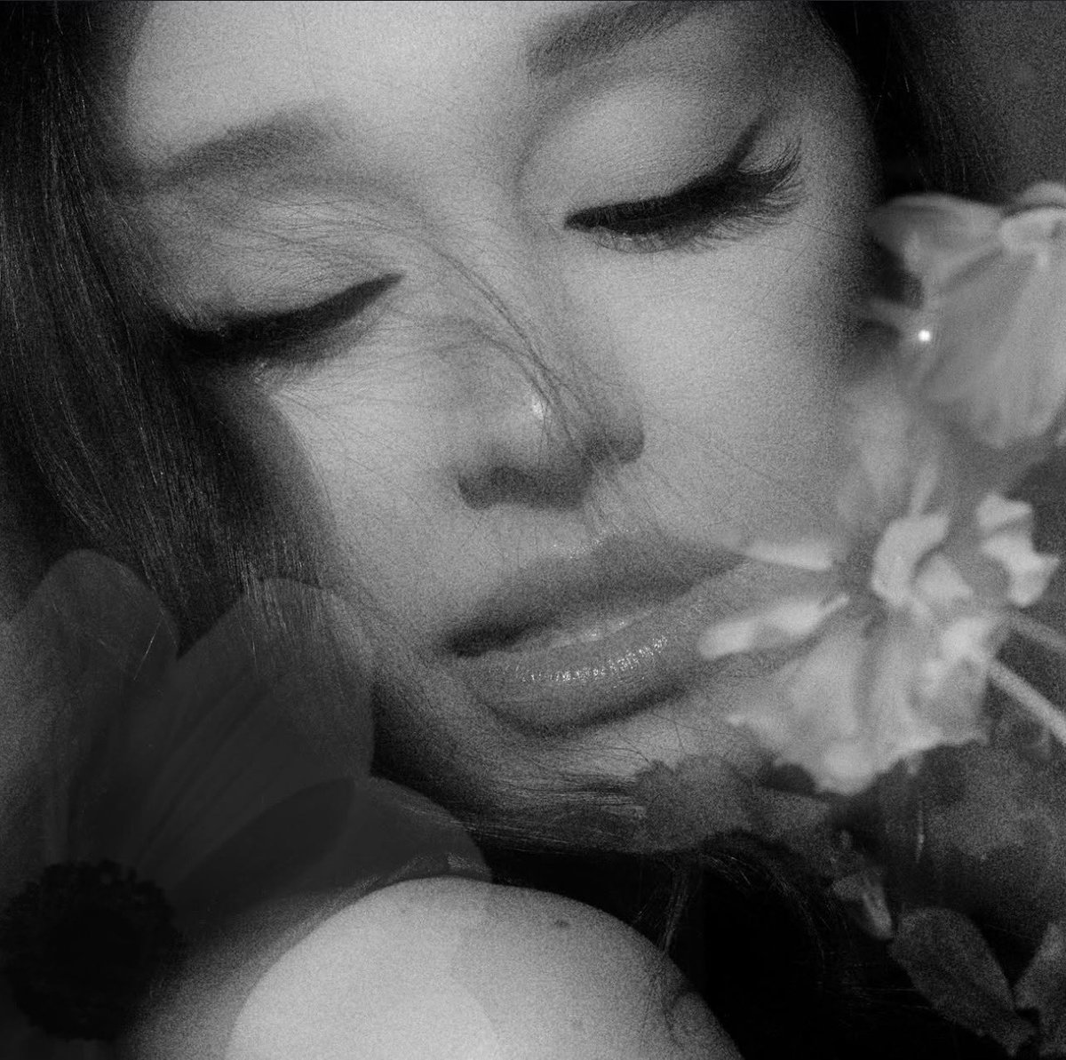 DackWeird's tweet photo. I'm good at goodbyes
Just know that... I will find my way from you 

I  feel that …😭 #arianagrande 

#petal https://t.co/Kgk7WSzWor