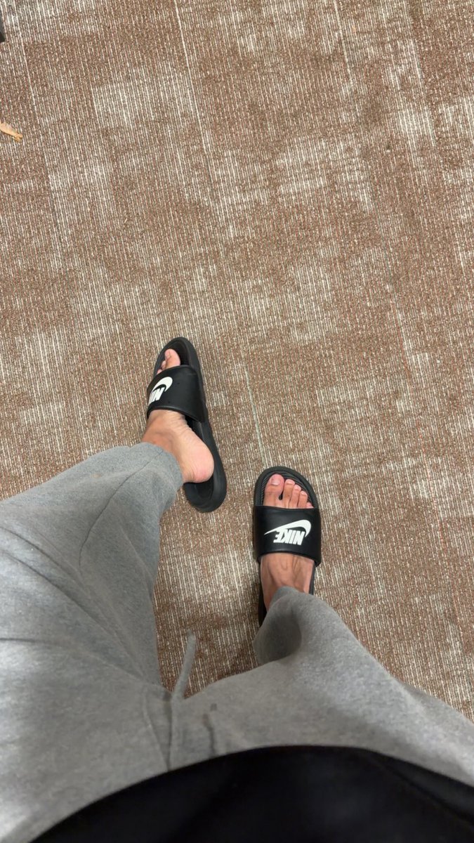 all_4_ace's tweet photo. my feet own you🤏🏽 https://t.co/SEvaATfw5v