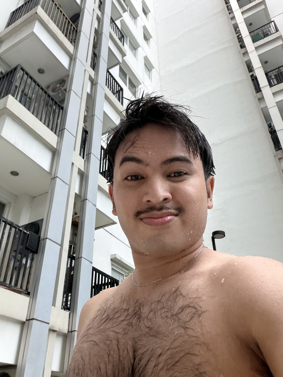 mrwhiteroses's tweet photo. https://t.co/XmcxAav4fE