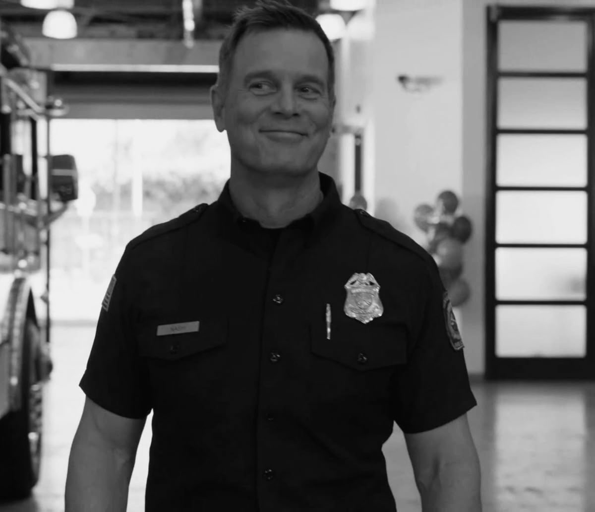 multichaosx's tweet photo. A father. A husband. A captain.

We miss you Bobby. https://t.co/NFfIF4nWcR