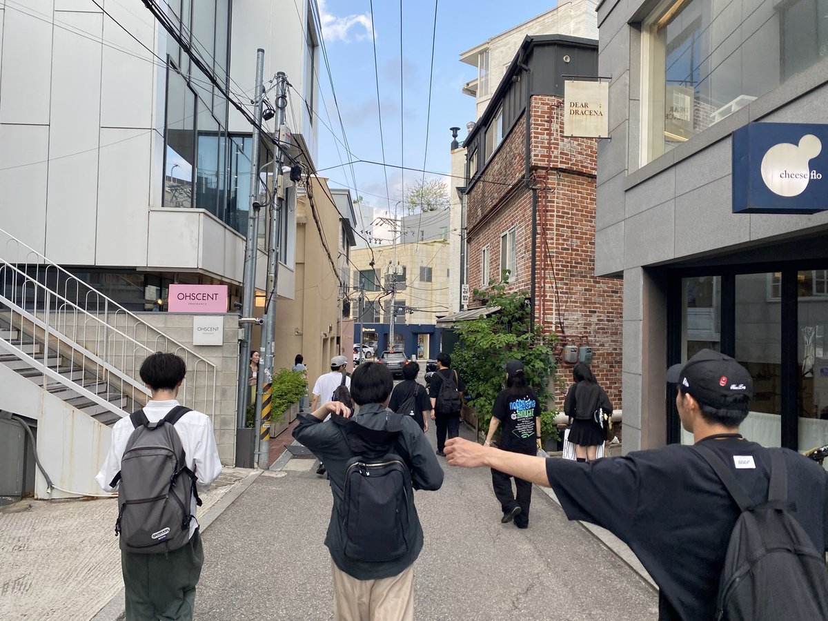 studioSR_2009's tweet photo. 今年の視察先は韓国。初日はアモーレパシフィック美術館、リウム美術館を見学し、梨泰院のまちを歩きました。夜は韓国料理を堪能し、5日間の視察にむけて良いスタートを切ることができました。 https://t.co/rR5jNCC4ff