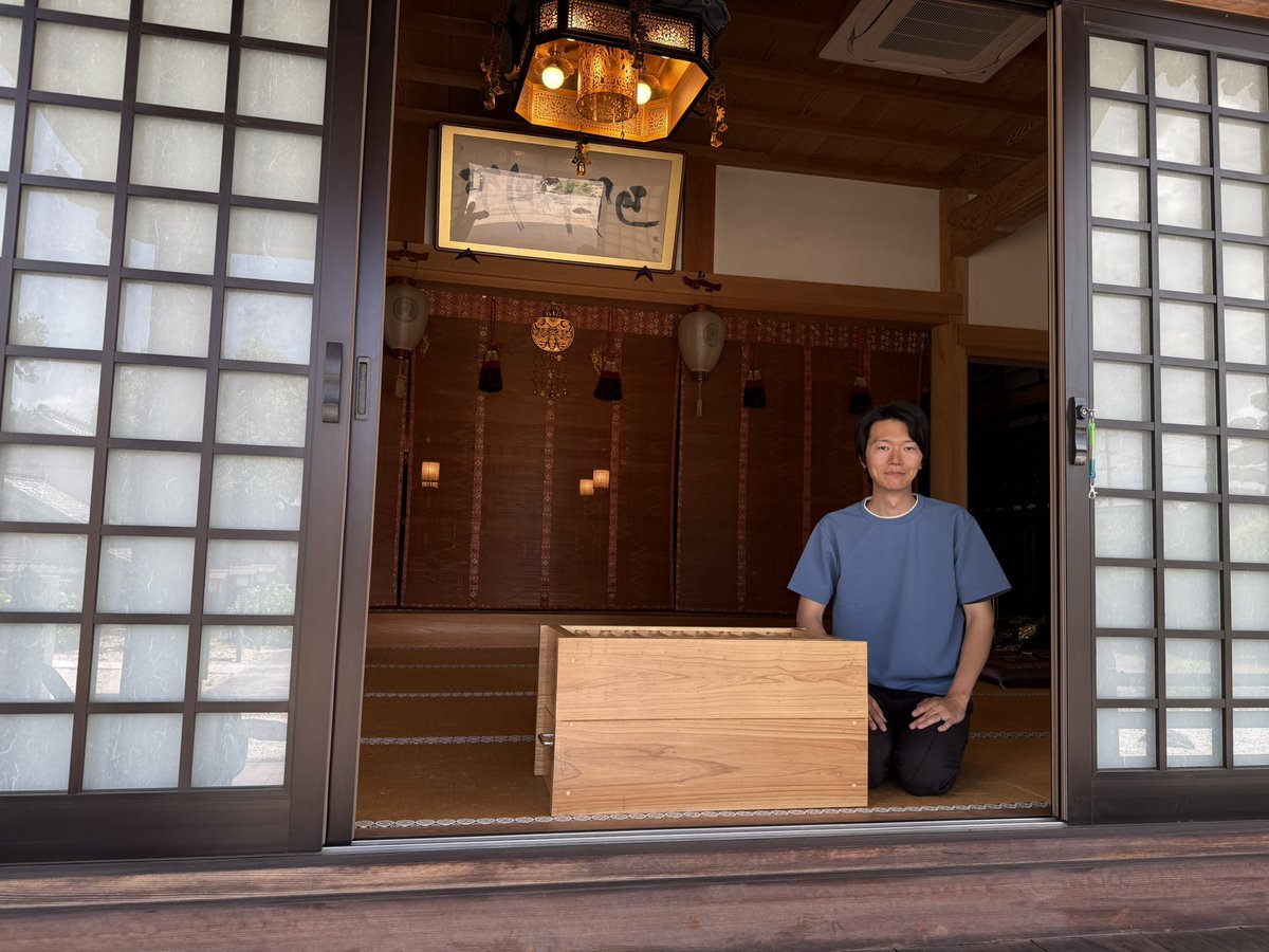 大瀧住職様よりお賽銭箱作成のご依頼がありましたので納めさせて