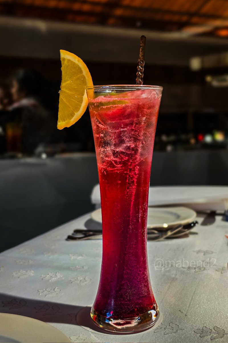 mabend2's tweet photo. Good day Gang! Today's challenge is the colour #Red. One of the most difficult colours to photograph of course. Have a good day out there and be safe! #Photography 📸
#theme_pic_India_red https://t.co/JVdC2Nzzue