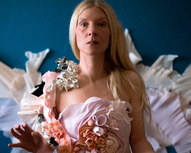 tecoapple's tweet photo. 🎧 ionnalee lança “time to let it dry”, single da segunda parte do projeto ‘MOUTH OF A RIVER’.

🔗 https://t.co/Xr84EbqN6V https://t.co/mV4ui9lem9