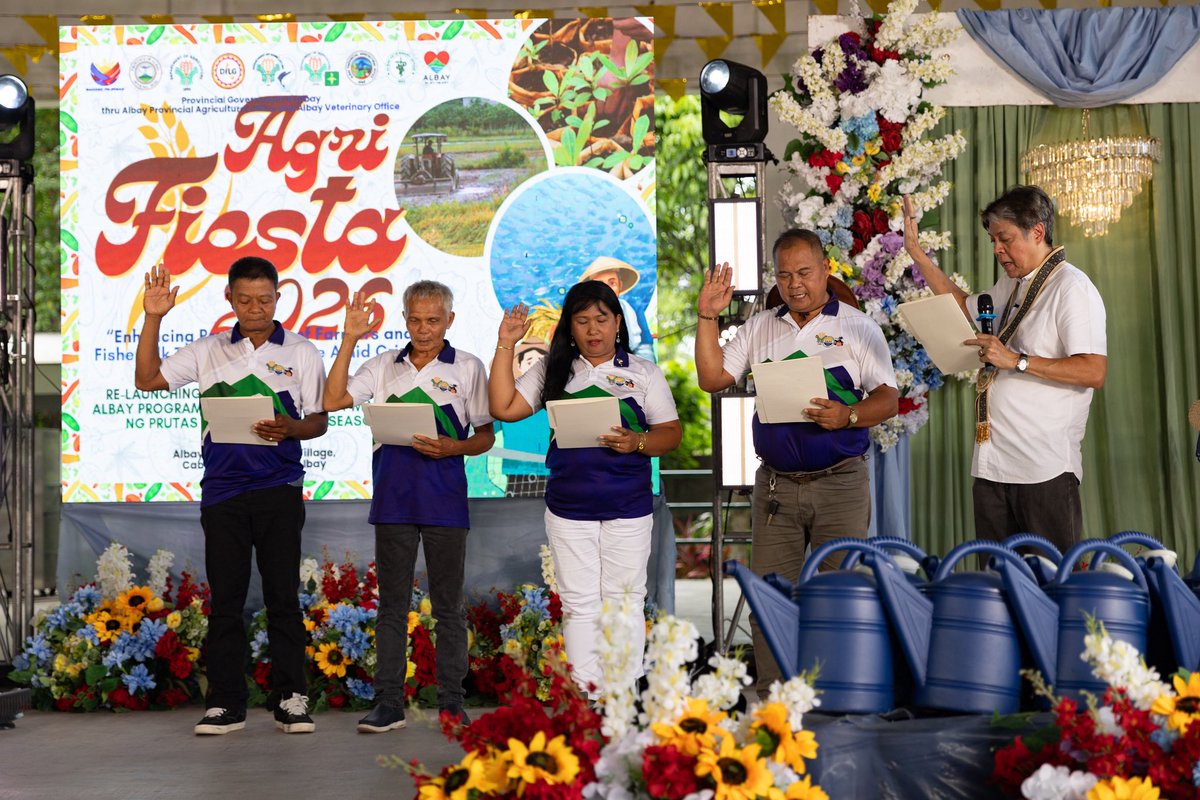 kikopangilinan's tweet photo. MAOGMANG AGRI FIESTA 2026, ALBAY! 🌾🎣

Isang karangalan ang makasama ang ating mga magsasaka, mangingisda, lokal na opisyal, at partner agencies sa Agri Fiesta 2026 na ginanap sa Albay Farmers Bounty Village sa Camalig, Albay.

Sa temang “Enhancing Productivity of Farmers and Fisherfolk Towards Resilience Amid Crises and Calamities,” malinaw ang ating layunin: palakasin ang kakayahan ng sektor ng agrikultura at pangingisda sa gitna ng lumalalang hamon ng klima at iba’t ibang krisis.

Ang Agri Fiesta ay paalala na ang agrikultura ay hindi lamang hanapbuhay — ito ay buhay at seguridad ng ating bansa. Kaya mahalaga ang innovation, suporta sa farmers at fisherfolk, at mga patakarang tunay na umaabot hanggang sa bukid at dagat.

Sa panahon ng krisis, hindi iisa ang solusyon kundi sari-saring suporta: pagpapalakas ng produksyon, kooperatiba, mas matibay na merkado, at direktang tulay mula producer hanggang consumer.

Dios mabalos kay Gov. Noel Rosal, Cong. Adrian Salceda, Ligao City Mayor Fernando Gonzalez, Guinobatan Mayor Ann Gemma Ongjoco, sa ating mga LGU, at sa lahat ng partners sa patuloy na pagsusulong ng mas inklusibo at mas resilient na agrikultura para sa Albay at sa buong bansa.

Masaganang ani, huli, at kita para sa ating mga magsasaka at mangingisda.

Para sa Albay. Para sa Pilipinas.
