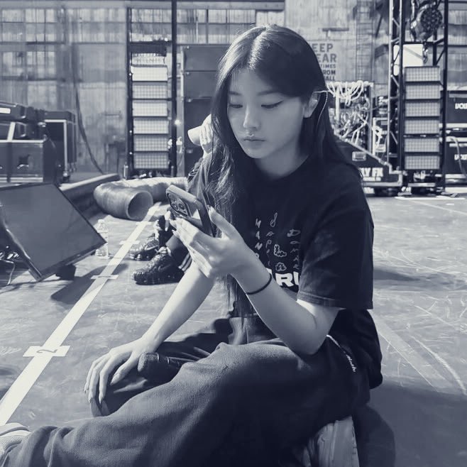 celesterunes's tweet photo. ⠀⠀

     ⚲ 𝗚𝗮𝘆𝗮𝘁𝗿𝗶 𝗥𝗮𝗷𝗮𝗽𝗮𝘁𝗻𝗶 𝗧𝗵𝗲𝗮𝘁𝗿𝗲, 𝗦𝗼𝘂𝘁𝗵 𝗝𝗮𝗸𝗮𝗿𝘁𝗮.
          Friday, May 29th 2026   |   11:00 a.m.

Practice makes perfect, they said. But we’re tired TIRED!! 

⠀⠀ https://t.co/HdE36gCnHi