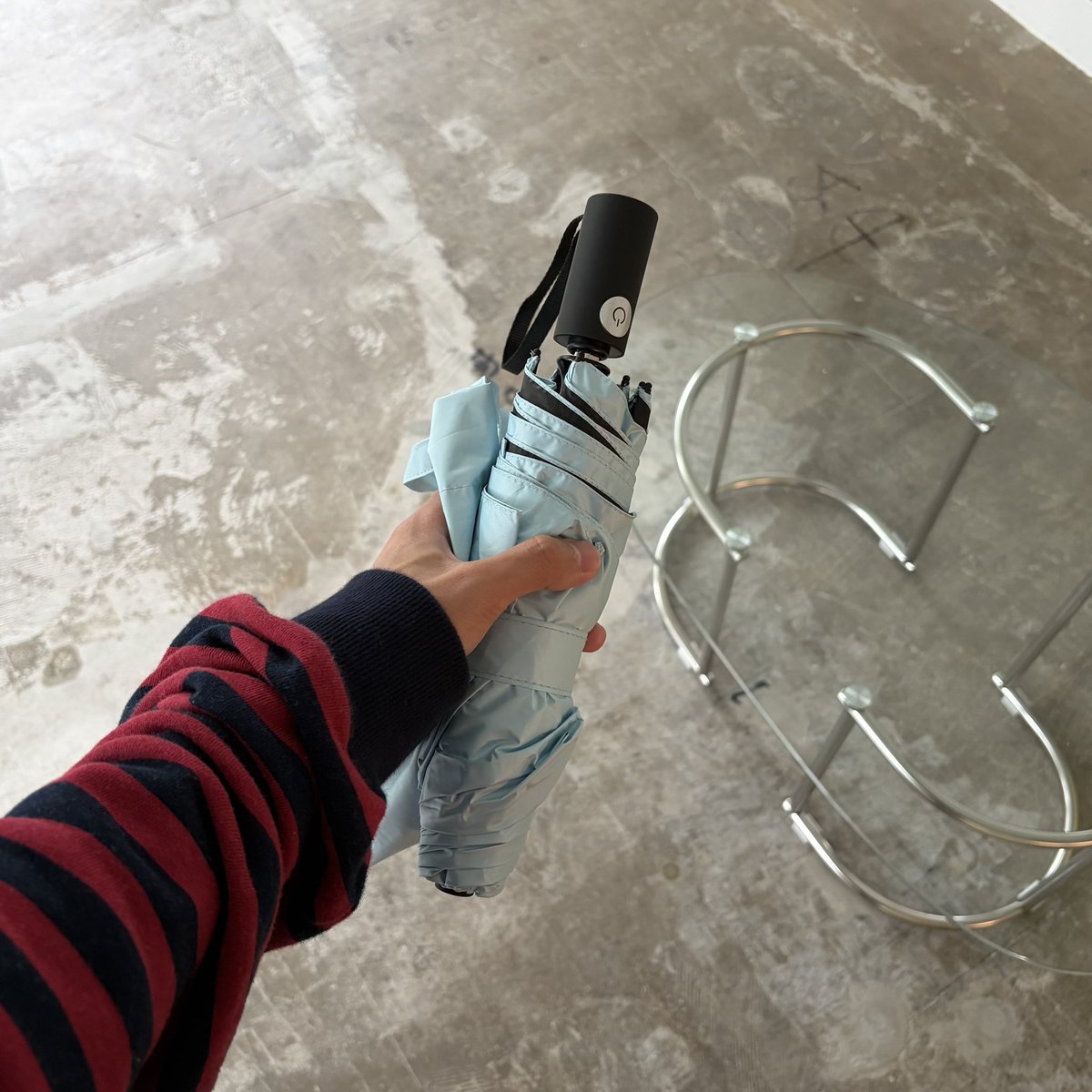 yutodesu04's tweet photo. 最近よく見かけるBlozey 傘🌦️
軽量なのに100%UVカット＆遮光機能付きで、しっかり日差し対策できるの優秀◎

動画のように段階式収納で使いやすいし、晴雨兼用だから急な雨でも安心なのが最高...  PR https://t.co/1a8La19oAM