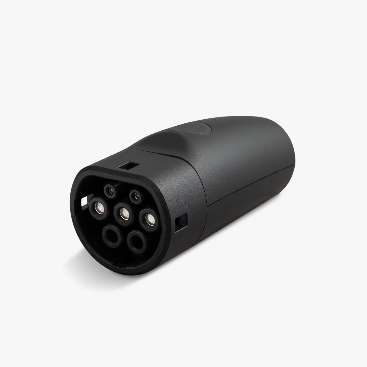 Tesla V2L Adapter AU/NZ tweet screenshot