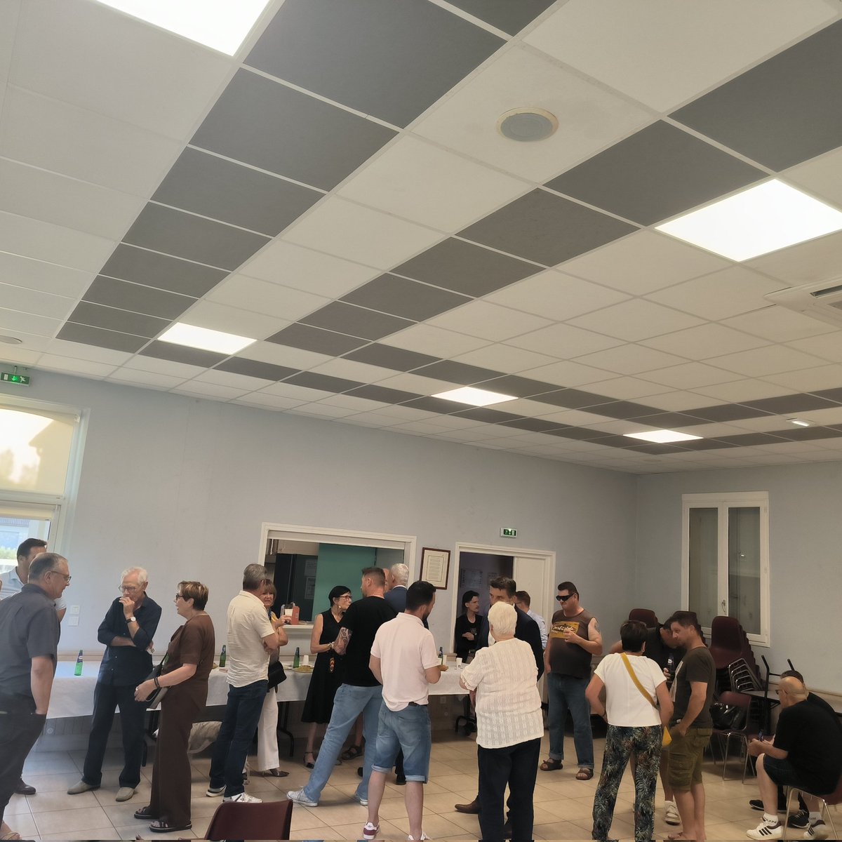 TouletJrme1's tweet photo. Très belle réunion d'accueil hier soir pour les nouveaux adhérents du @RNLotetGaronne à Montesquieu.
Merci beaucoup pour votre présence et votre engagement ! 🇨🇵 https://t.co/mILbNcThDe