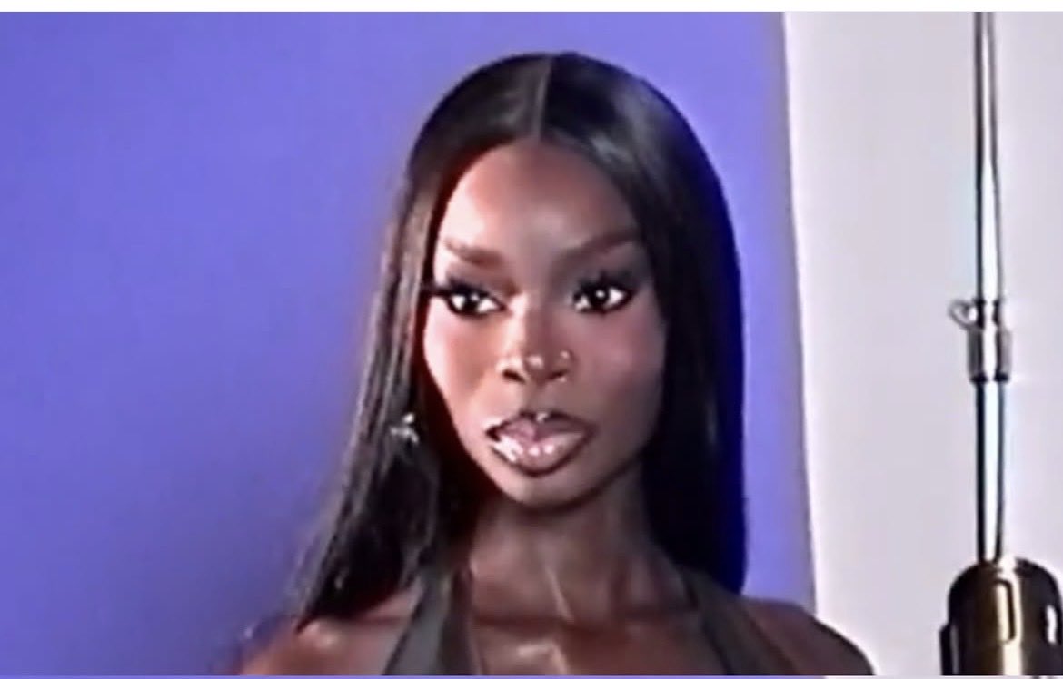 adoseofquinny_'s tweet photo. Happy birthday to the baddest bitch to grace this planet 🤏🏾💕💅🏾
 #OLADAY https://t.co/8zQB1dI0OD