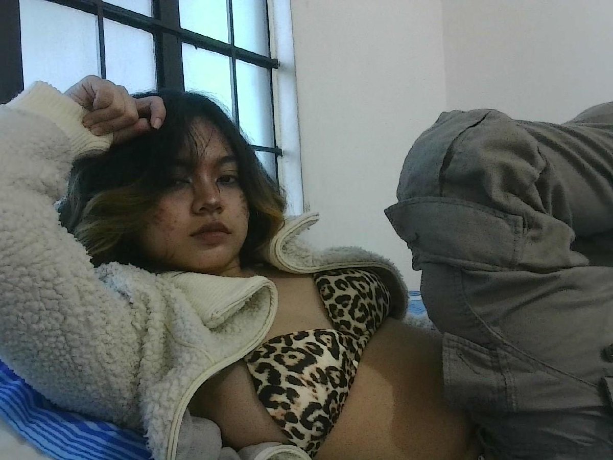 lenxaomk's tweet photo. Felt kind confi to post it but ahh I lost my ab lines https://t.co/JPxFFXqg2F