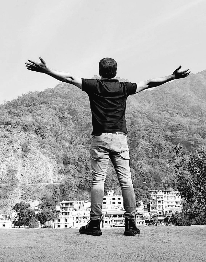 Itz_Sufi_11's tweet photo. मेरे पीछे भी मेरी लोग बुराई ना करें,
इतना अच्छा तो मैं होना भी नहीं चाहता हूँ.. https://t.co/jqxNsYGeFA
