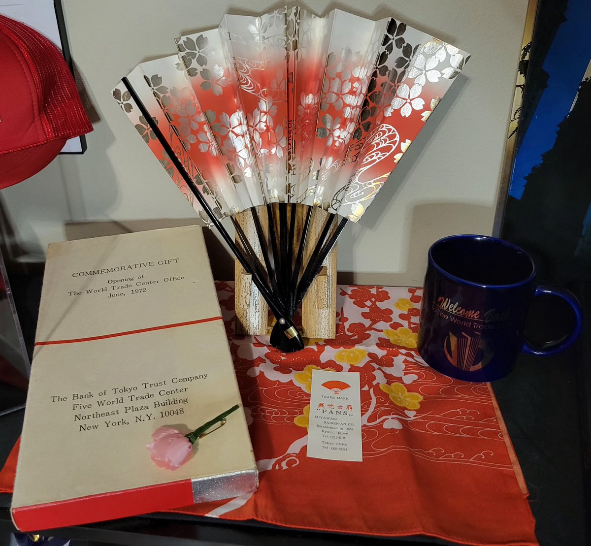between2wtc's tweet photo. @baisenan1823 Not long ago I aquired this traditional Japanese fan attributed to the Kyoto based Baisen an co.

It was given as a gift to attendees of the opening of the  Tokyo Trust banks new location in WTC 5 in 1972, no other example is still known to exist. https://t.co/Z7PYmFcAMY