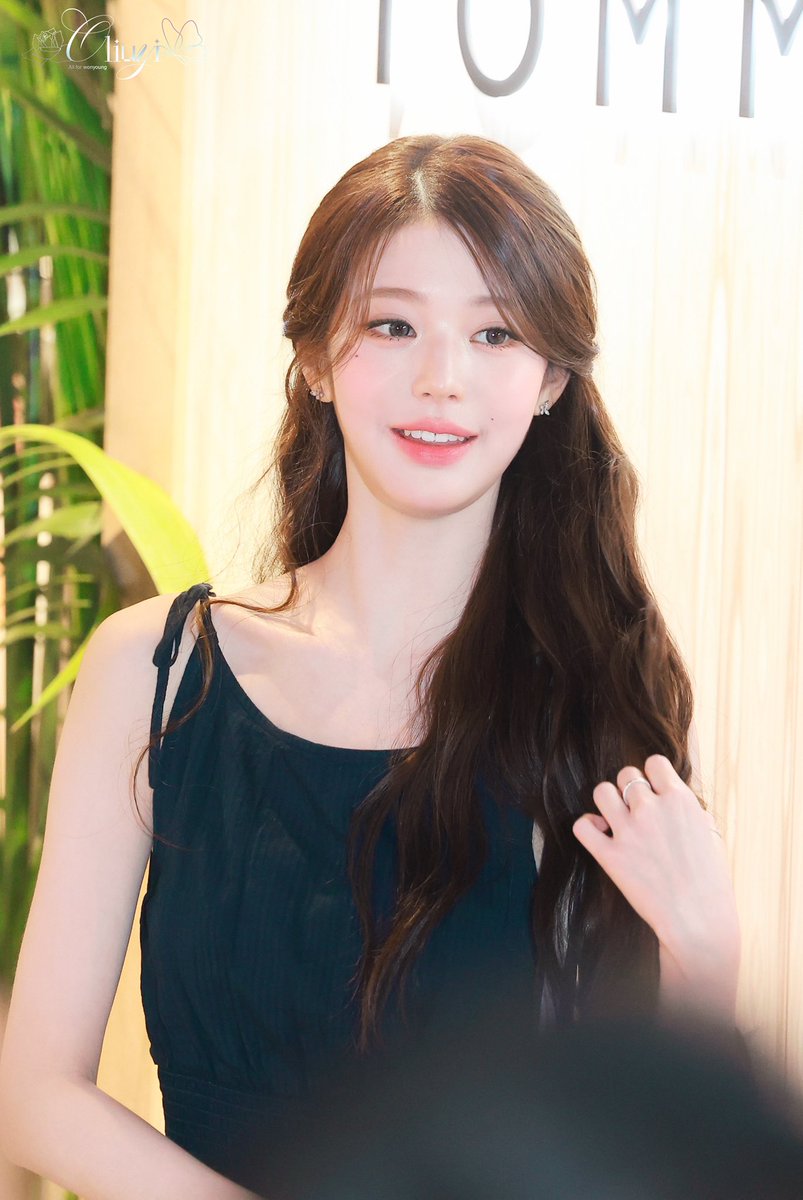 Oliuyi_0831's tweet photo. 260529💕

 #아이브 #IVE #장원영 #JANGWONYOUNG #원영 #WONYOUNG #ウォニョン https://t.co/ZhPLZaYuz3