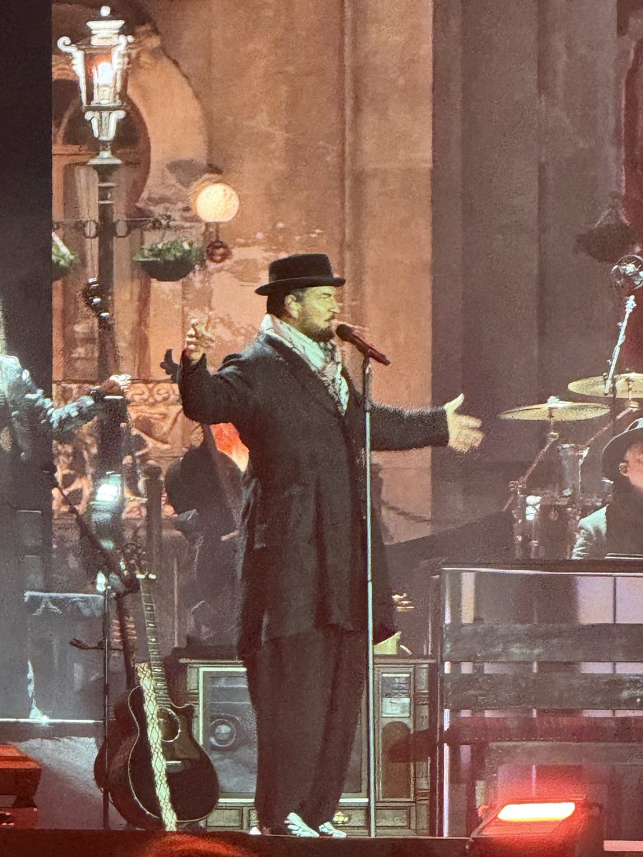 edusan78's tweet photo. Una noche llena de emociones …
@Ricardo_Arjona https://t.co/ga2gb6Ghgn