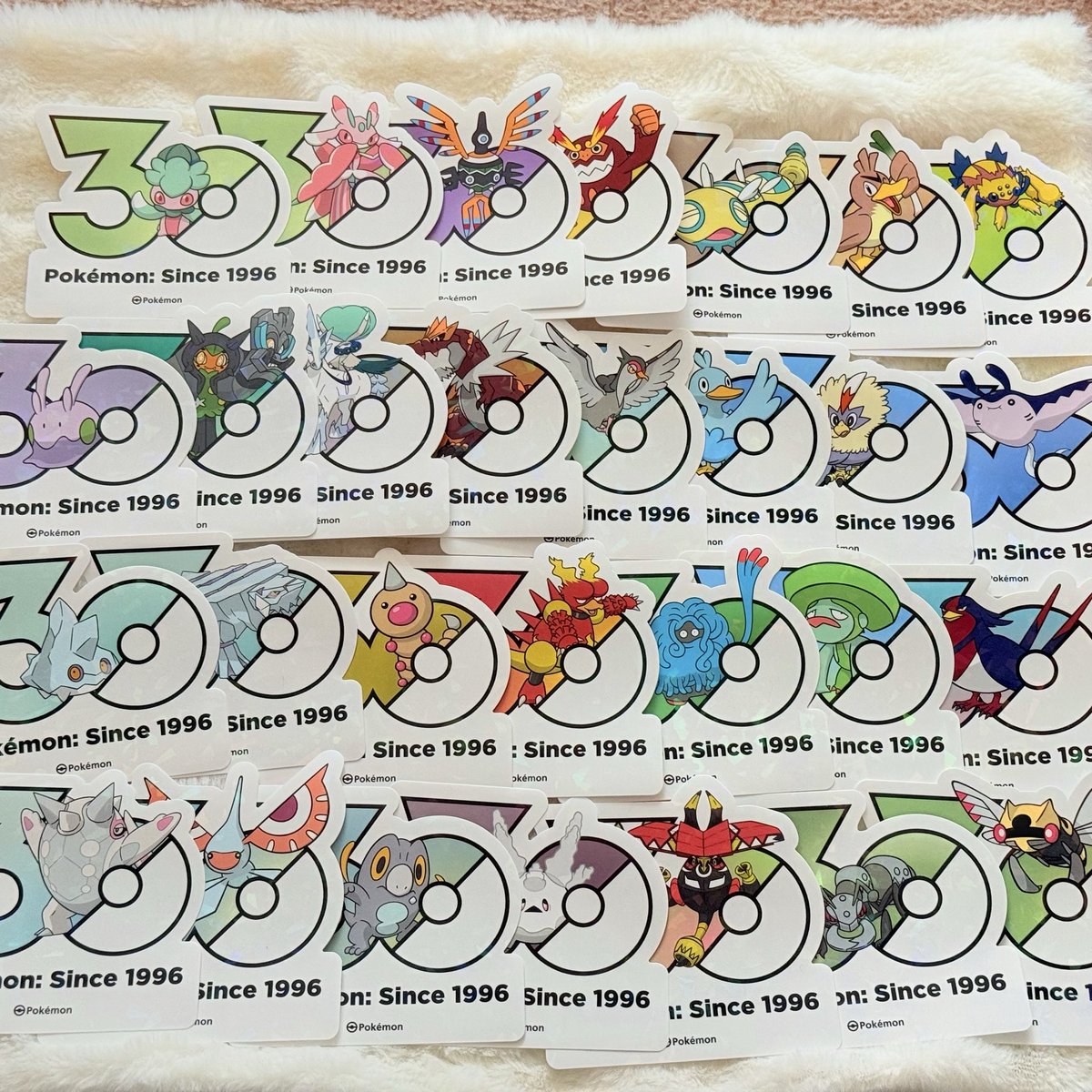 reims_0717's tweet photo. ポケモン 30周年 ステッカー 交換

譲:画像2〜6
求:1 ライチュウ チラチーノ優先

相場考慮し当方n:1でのお取引可
条件によりお断りさせていただく場合がございます🙇🏼‍♀️
難しいとは思いますがよろしくお願いします。 https://t.co/jY9AskMK9p