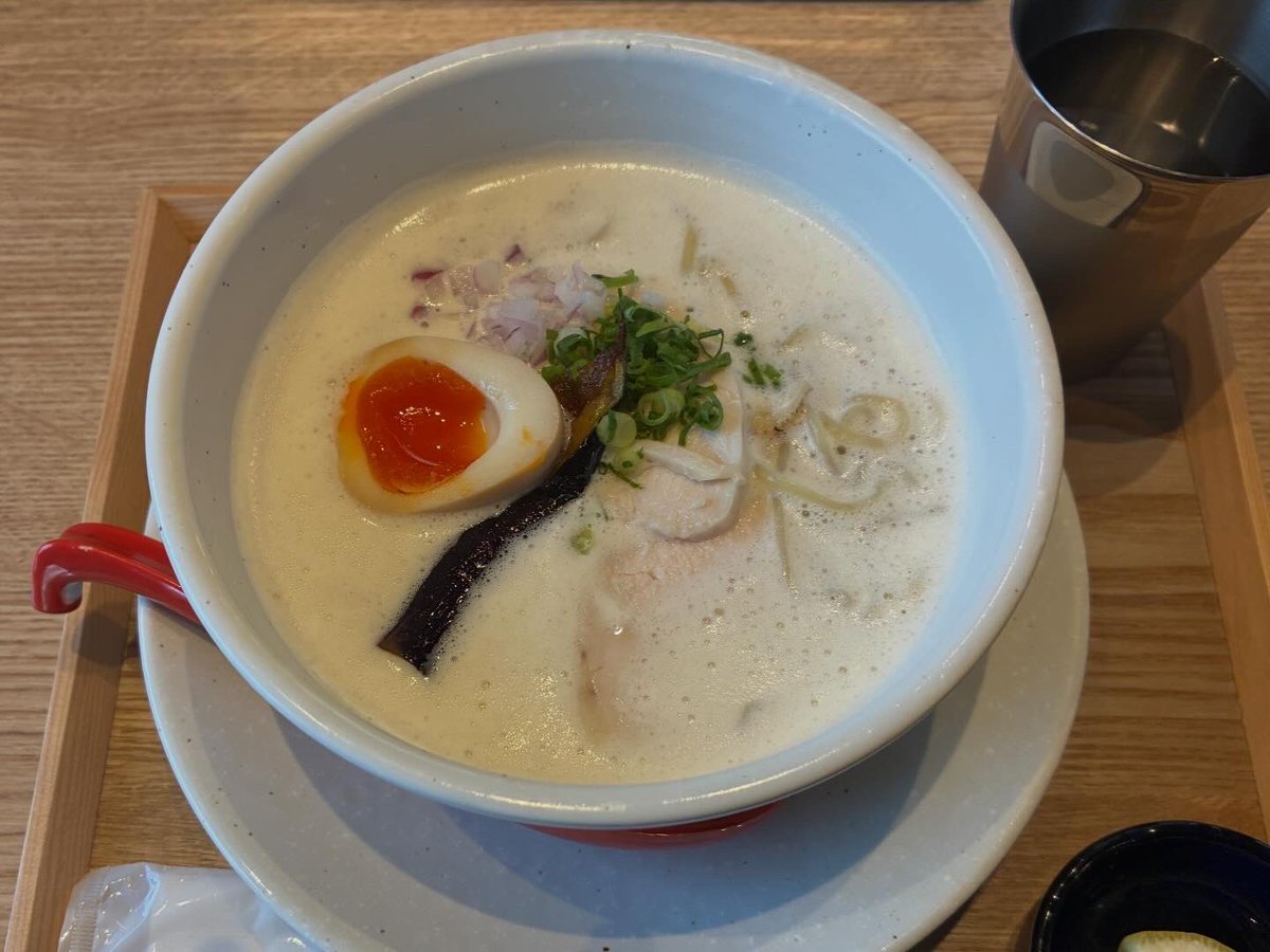 bdrivn's tweet photo. 5月の麺活です🍜
ご査収下さい。

鶏白湯ラーメン 白鶏舎　笹塚
　鶏白湯

やぐら亭　初台
　支那そば

楽観　下北沢
　翡翠　(蛤とトリュフの塩ラーメン/春限定)

大勝軒　笹塚
　しょうがそば　大

↓
#麺活 https://t.co/9QhWm83Ndl