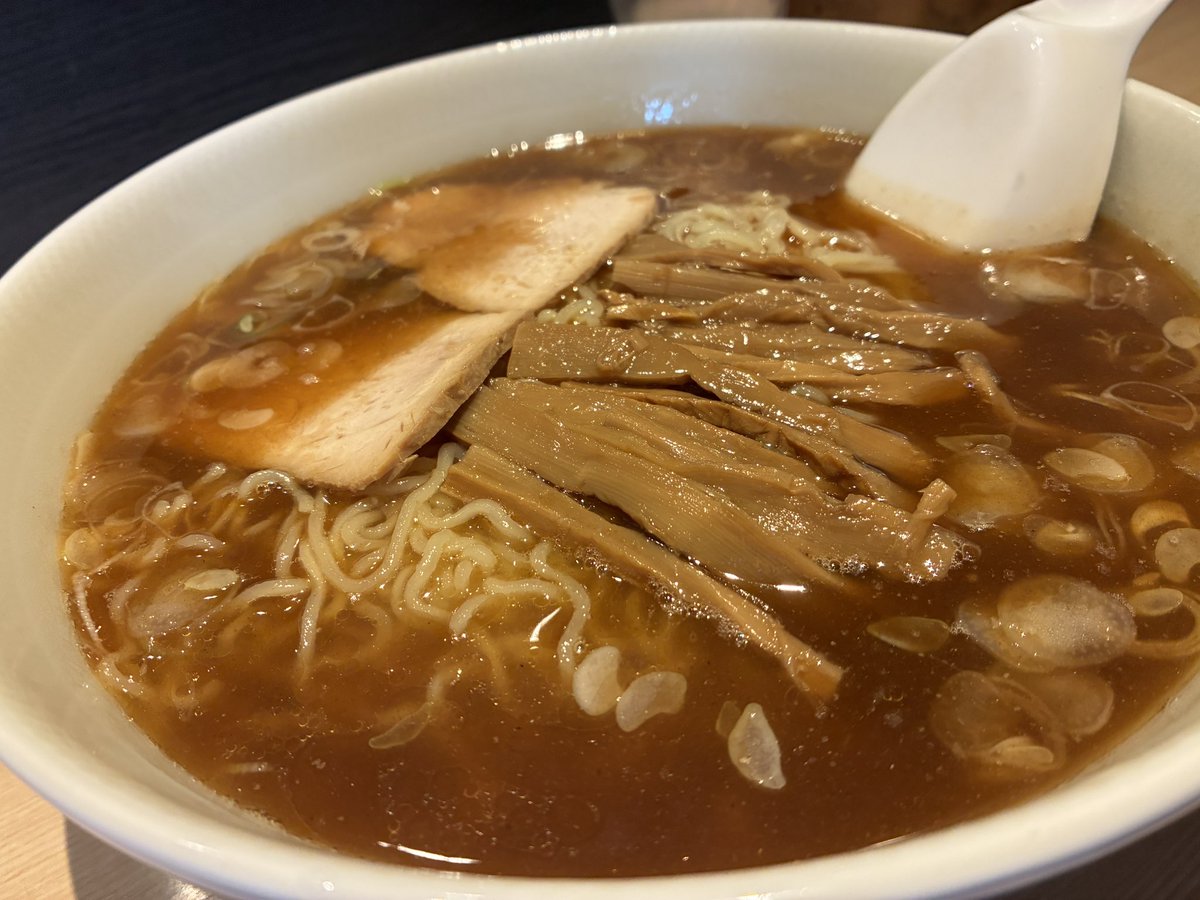 bdrivn's tweet photo. 5月の麺活です🍜
ご査収下さい。

鶏白湯ラーメン 白鶏舎　笹塚
　鶏白湯

やぐら亭　初台
　支那そば

楽観　下北沢
　翡翠　(蛤とトリュフの塩ラーメン/春限定)

大勝軒　笹塚
　しょうがそば　大

↓
#麺活 https://t.co/9QhWm83Ndl