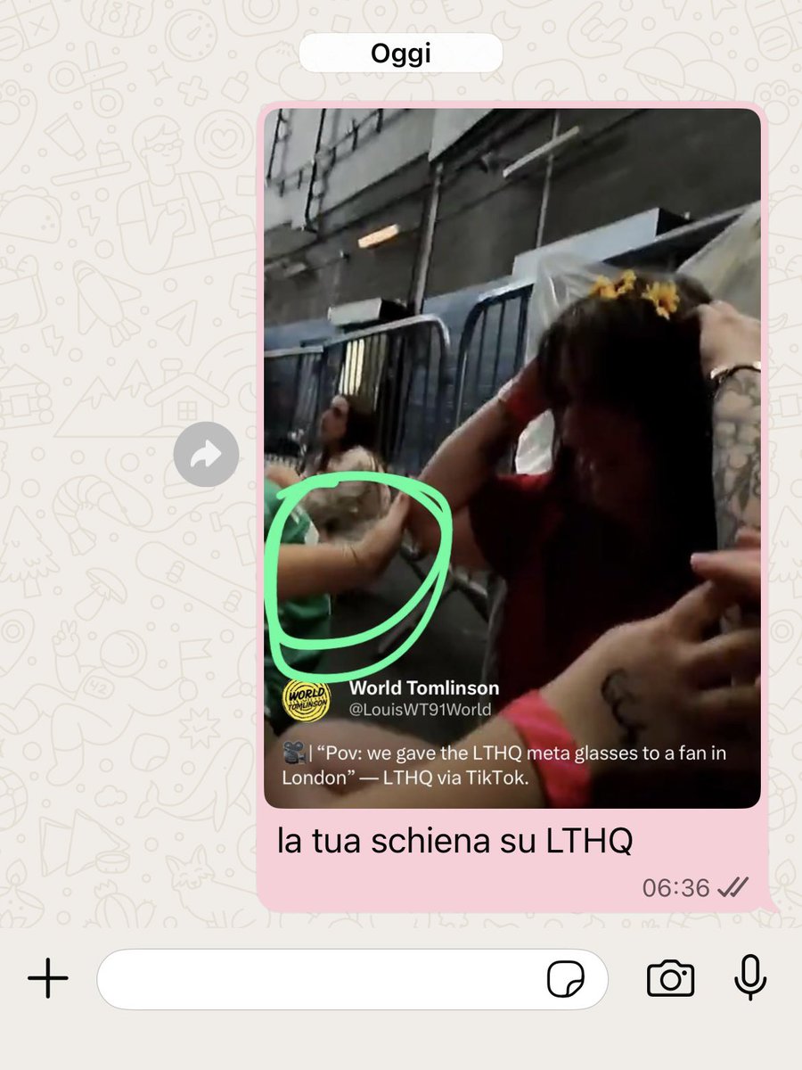 lwtavender's tweet photo. gli invidiosi diranno che mi accontento delle briciole https://t.co/W8ZyK6QCvc
