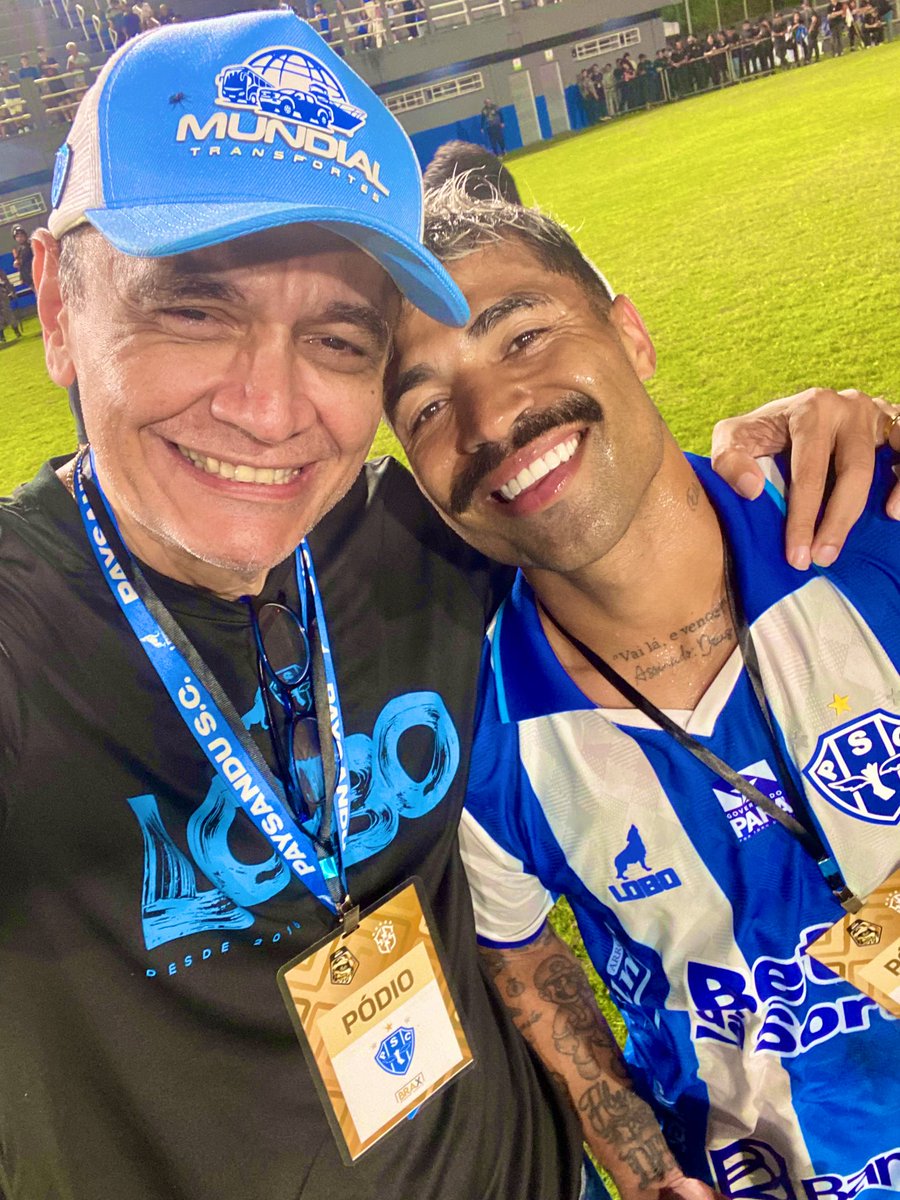 TcelMurilo's tweet photo. É BOM DEMAIS SER @Paysandu 😍🤍💙 #MaiorCampeãoDaAmazônia #ReiDeCopas https://t.co/cBgAnfclsq