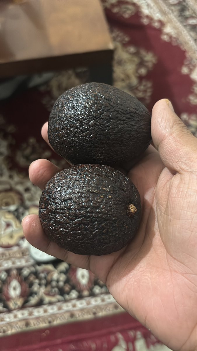 JumpmanShady's tweet photo. @JioMart_Support the size is not its very small not even 100 gms. Even the coconut was not good https://t.co/ZrJmadgbNK