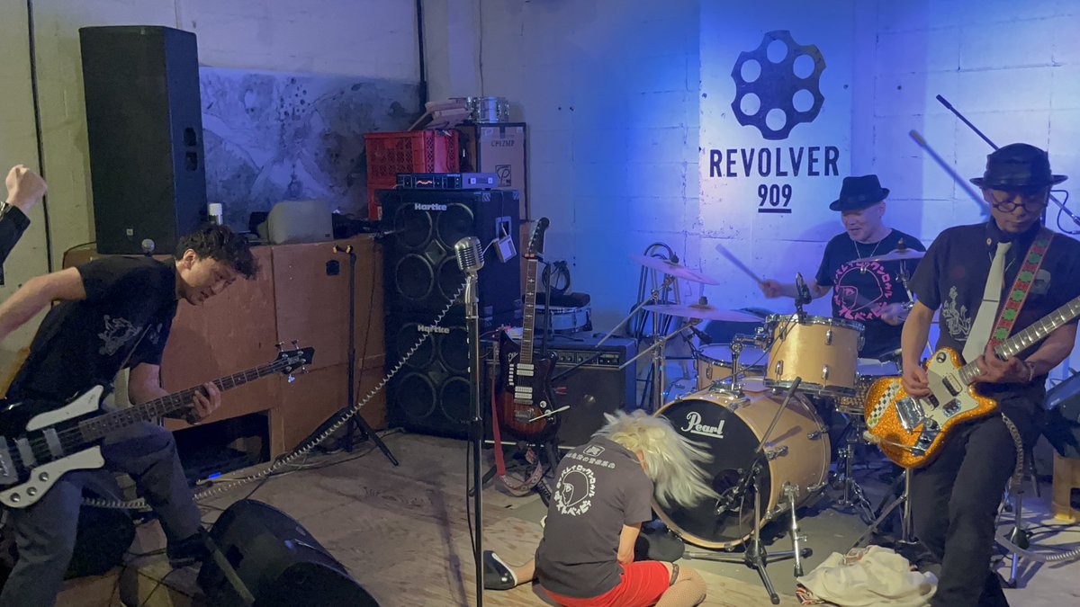 DUSTBABY6's tweet photo. 2026年5月24日(日)
@REVOLVER
『IYPpresents
Voice of Energy Vol.19～ 鬼頭径五 (Soulshine)ソロLIVE in Sapporo 2026 day2 』

live photo むぎちゃん様 https://t.co/SKRYlx8WBO