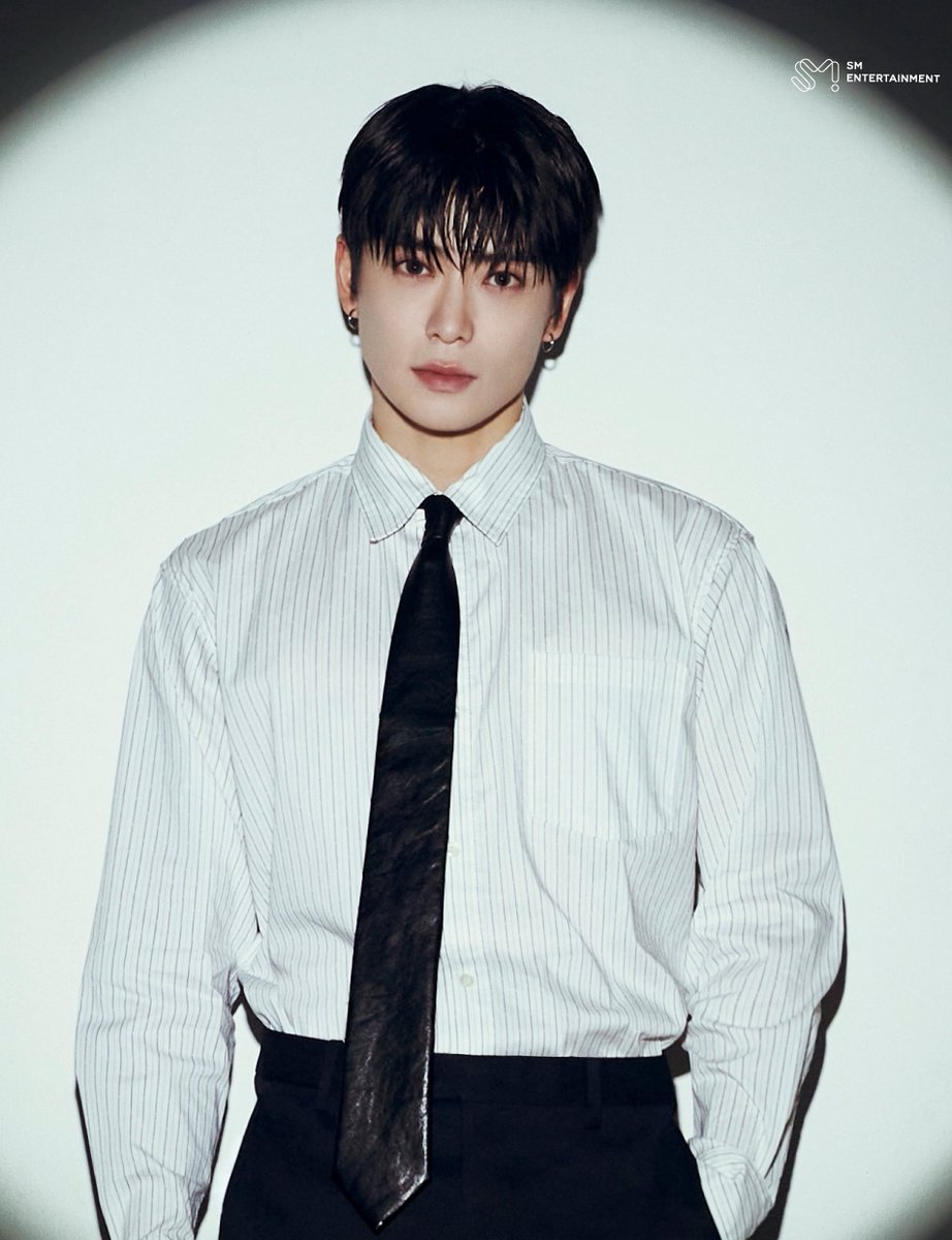 jaeyuno_j's tweet photo. แจฮยอนหล่อมาก แล้วคิดภาพโปสเตอร์คอนที่เราจะได้ กรี๊ดดดด https://t.co/wrzUw4IAtS