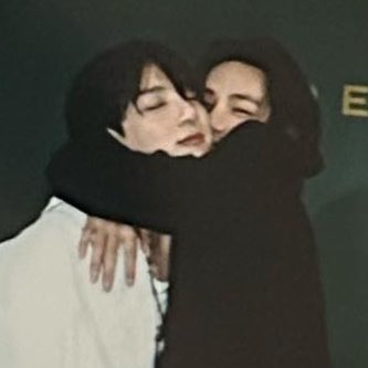 taekook𑁤 tweet media