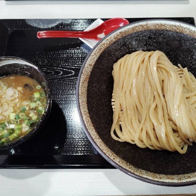 kimushow's tweet photo. 塩つけ麺（並） at 中華蕎麦 辰巳屋

和え玉50円（2周年価格）。
ごちそうさまでした😋
うますぎか。  #毎日がラーメン https://t.co/0nYzij0wvt https://t.co/l1kHWXgNkN