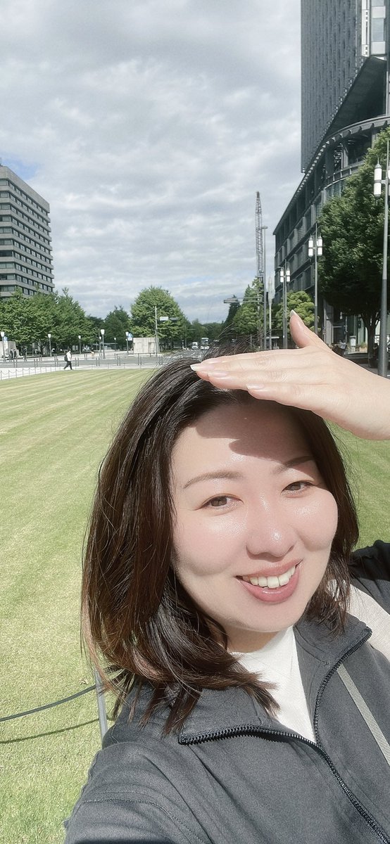 Kate_Muse09's tweet photo. おはようございます☀️久しぶりの朝の景色に、久しぶりのポストとなりました😳💦
場所と環境が変わると習慣も変わるものですね💡移りゆくものの中で適応し、変化する自分が見えてくると、変化しない自分の個という側面も見つけやすくなる事を感じます😊本日も素敵な日を過ごしましょう🤟いってきます🍀 https://t.co/1kq16TZmi2