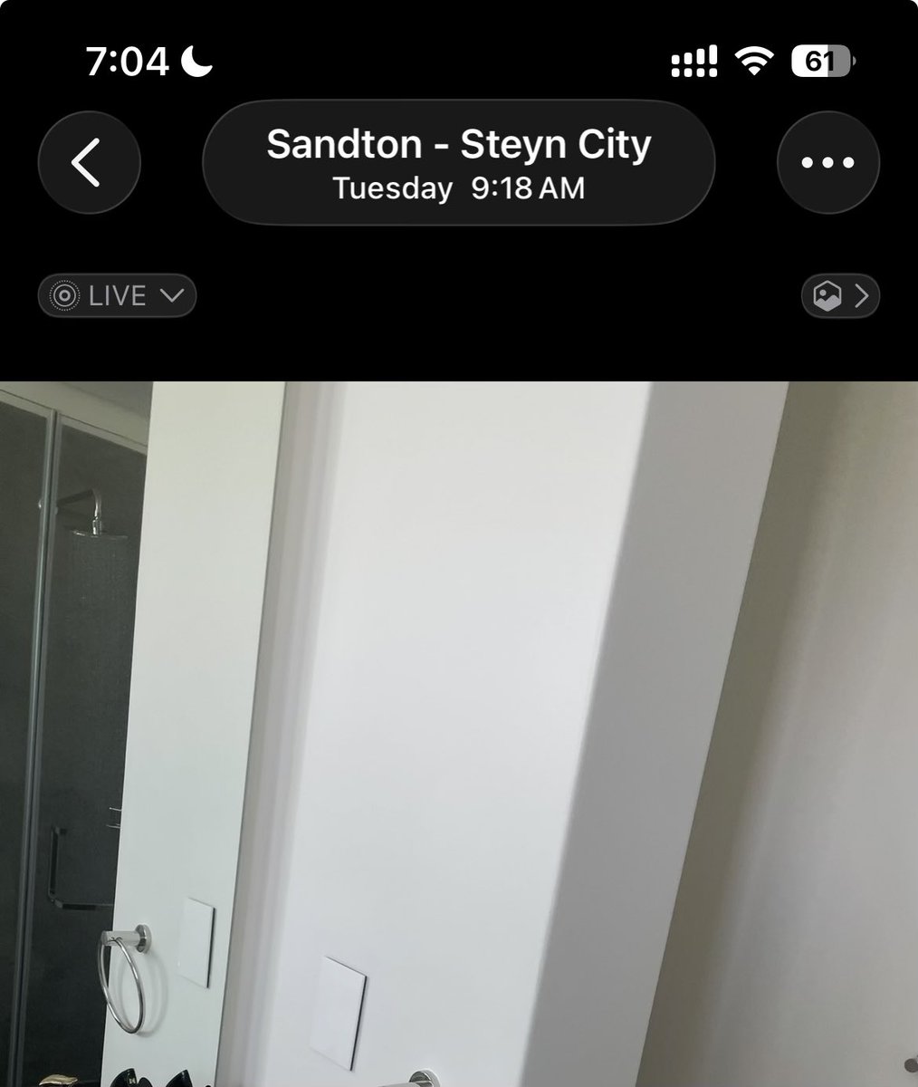 hadebepov's tweet photo. @fulment_ @YourBoy_TK @uNomafu_ location always says Midrand or Sandton when a picture is taken at or near home https://t.co/7d9w5TVCbA