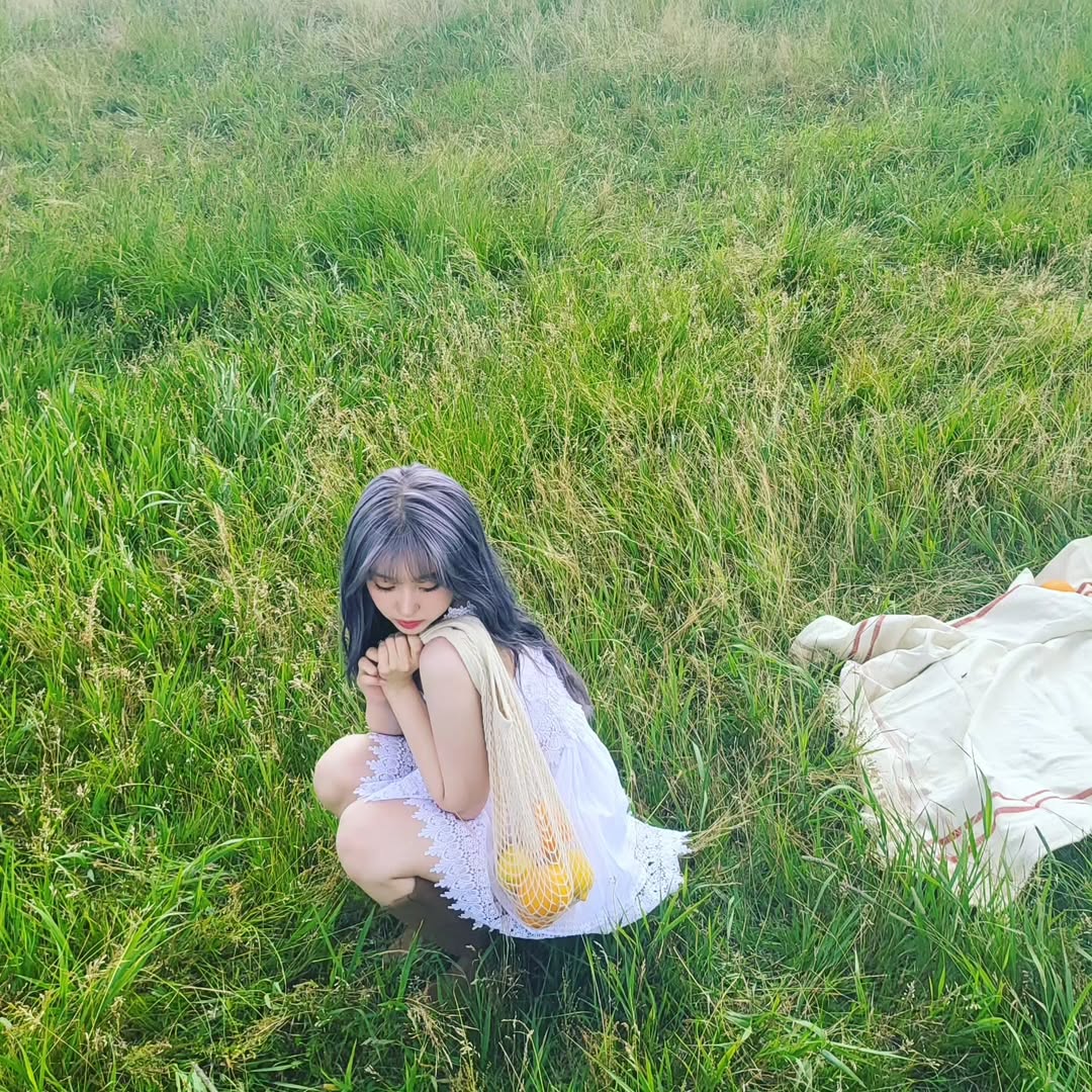 bear_yeseo0822's tweet photo. yes_e0_0 인스타 

사진 정리하다가 발견한 🐰☘️ #여름 #풀냄새 #잔디 #대관령 #사진정리 

#강예서 #YESEO #イェソ #姜睿緖 https://t.co/kYGoQ3yWz5