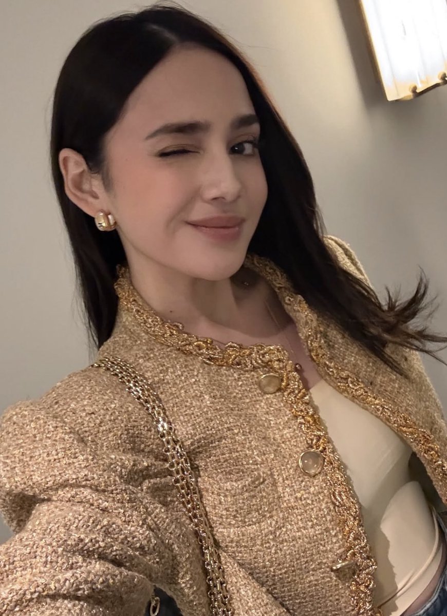 insidefolkative's tweet photo. Potret terbaru Syifa Hadju di postingan Instagram saat di Korea Selatan. https://t.co/AFluXNJrAR
