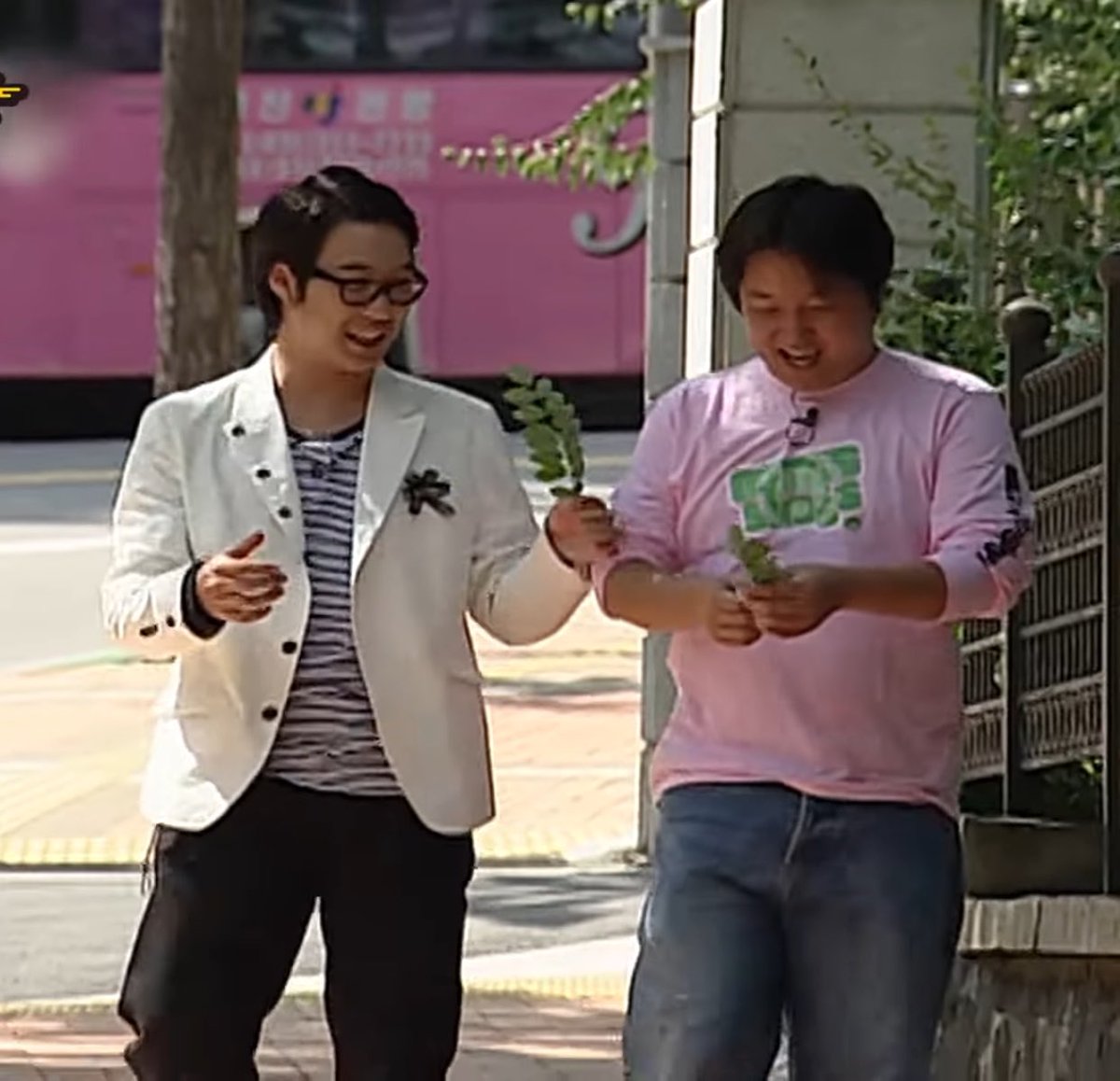 츄솔 tweet media