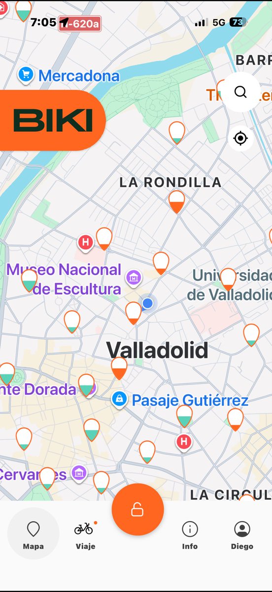 MaderPucela's tweet photo. Ni una sola bici eléctrica disponible por enésimo día consecutivo @BikiVLL @MovasaVLL 

El éxito de las bicis eléctricas en Valladolid es tan rotundo que ya se han convertido en un mito urbano. Dicen que si miras fijamente a la estación, aparece una. Yo sigo esperando. https://t.co/AWtsgTLOWD