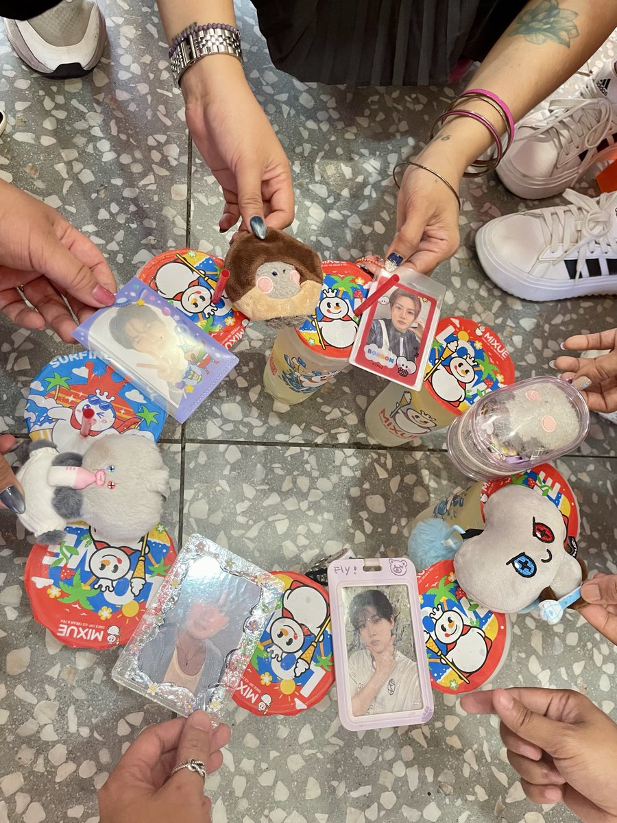 araroosh's tweet photo. 🩵🩵🩵🩵🩵🩵🩵🩵

@YG_KimJunkyuMY 
#BeMyKyuNiverseinKL https://t.co/0rK5GCSwuI