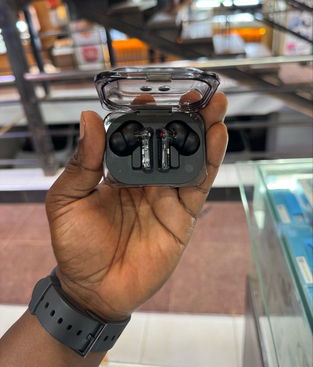_TooThpasTe___'s tweet photo. The Nothing Ear buds are honestly so good. The sound is clean, the call clarity is insane, and they’re definitely worth the money. 

Paired them with the Nothing Watch just to complete the Nothing experience 🌝 https://t.co/KEssLnn30W