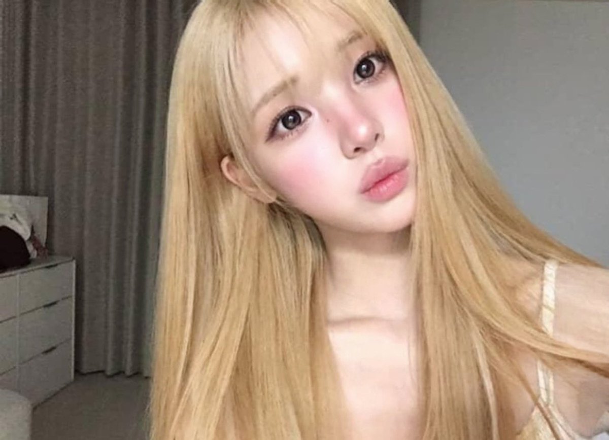 밤 tweet media