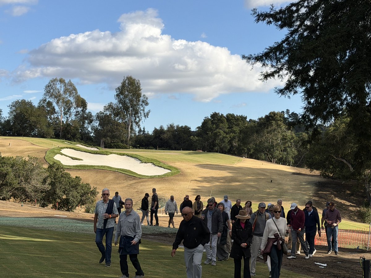 jayblasi's tweet photo. Nice night for some member tours @sequoyahcc Great turn out and lots of excited members. @theturfyoda @labargolf https://t.co/EiRokonzcy
