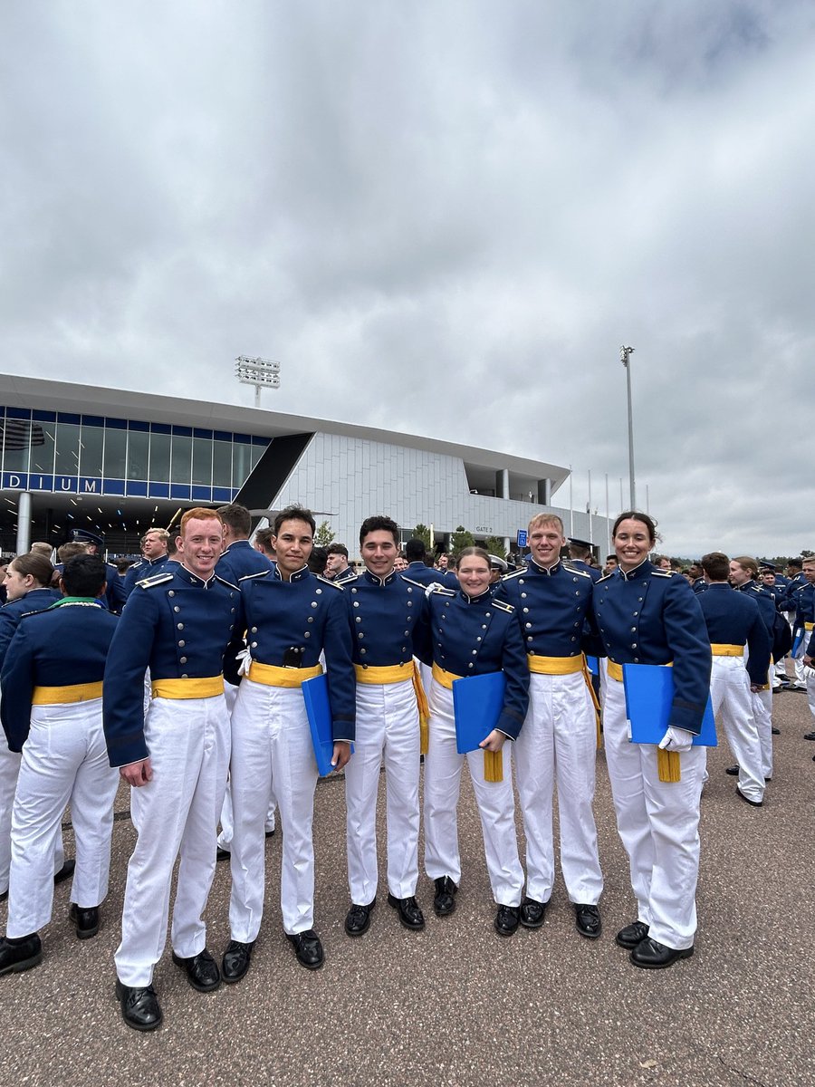 Caseynixon53's tweet photo. Officially a graduate from the Air Force Academy! https://t.co/odJvLwafQz