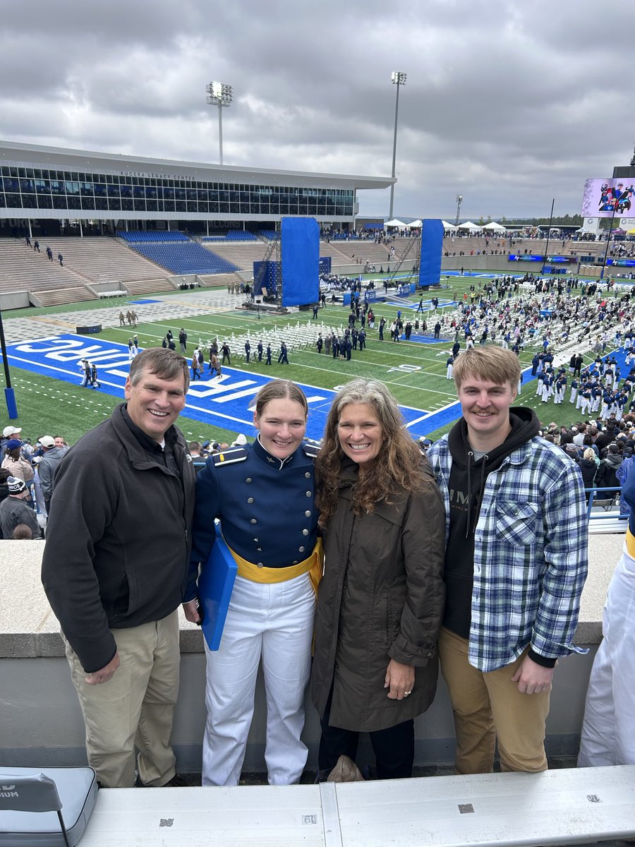 Caseynixon53's tweet photo. Officially a graduate from the Air Force Academy! https://t.co/odJvLwafQz